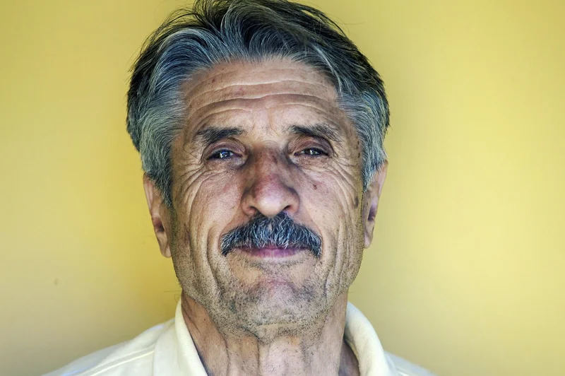 Comment tailler une moustache fine