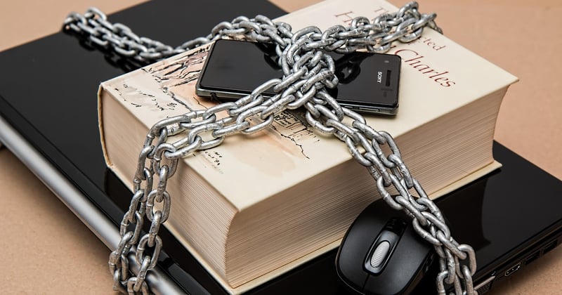 Blog d'actualités et d'informations : comment un flux quotidien se construit et se vérifie