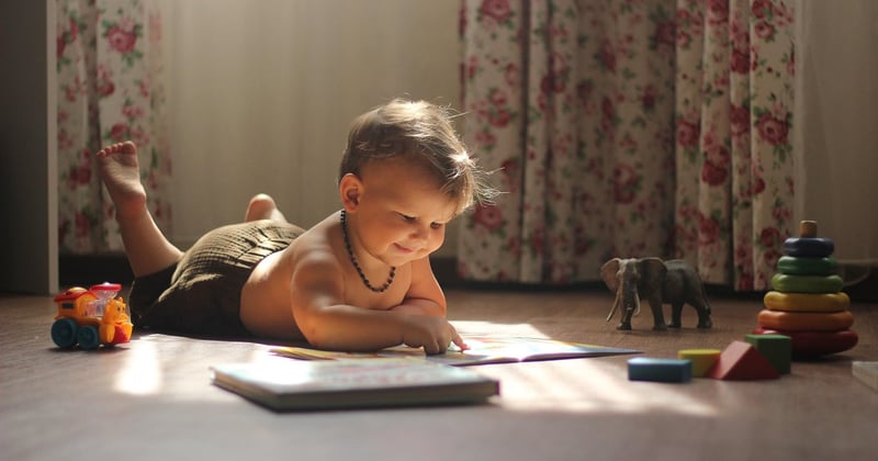 Comment choisir une tirelire pour bébé en 2026 : guide complet et astuces
