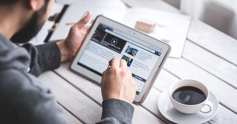 Blog d'actualités et d'informations : le travail invisible qui rend un flux lisible